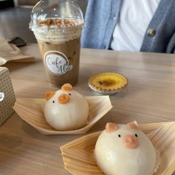 Cafe Aloe - Piggy Bun - Cafes Near Me - Bellevue, Washington Cafe Aloe - Piggy Bun - Cafes Near Me - Bellevue, Washington