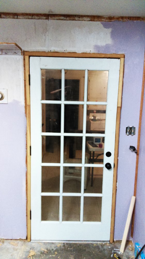 Slide of Bearded Guy Contracting