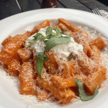 The Smith - Rigatoni "Alla Vodka" - New American Near Me - New York, New York The Smith - Rigatoni "Alla Vodka" - New American Near Me - New York, New York
