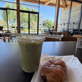 Timber & Tide - Iced Matcha Latte & Chocolate Croissant - Breakfast & Brunch Near Me - South San Francisco, California Timber & Tide - Iced Matcha Latte & Chocolate Croissant - Breakfast & Brunch Near Me - South San Francisco, California