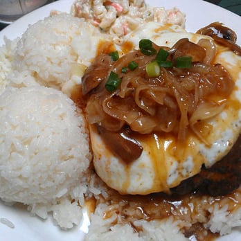 Da Kitchen Maui - Burgundy Beef Stew Omelet - Hawaiian Near Me - Kihei, Hawaii