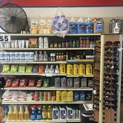 Tierrasanta Town Center Gas - Simple auto needs
