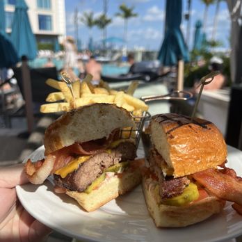 Loew's Hotel - Burger - Hotels Near Me - Coral Gables, Florida Loew's Hotel - Burger - Hotels Near Me - Coral Gables, Florida