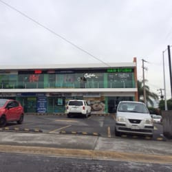 Mundo Joven - Fachada de la plaza