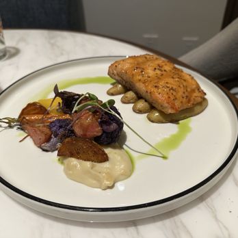 SOCO Kitchen + Bar - Salmon - Bars Near Me - Toronto, Ontario