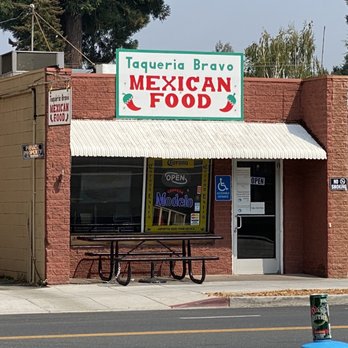 Taqueria Bravo - a mexican food restaurant - Mexican Near Me - Willits, California