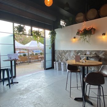 Keg & Lantern - Outdoor seating - Pubs Near Me - Brooklyn, New York