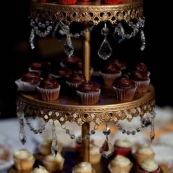 Hey Sugar Cupcakes - Mini red velvet and chocolate cupcakes