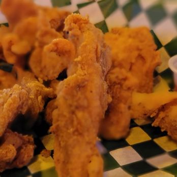 Jake's Sports Bar - a plate of fried food - Sports Bars Near Me - Houston, Texas