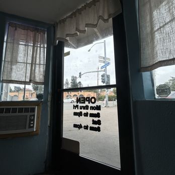 Le Smog - Entrance - Smog Check Stations Near Me - San Diego, California Le Smog - Entrance - Smog Check Stations Near Me - San Diego, California