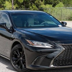 Harry's Car Service - One of our luxury Sedans