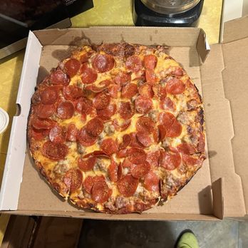 Affton Pizza Company - That...looks...AMAZING! STL pizza is top notch! Come for me NY! - Pizza Near Me - Saint Louis, Missouri Affton Pizza Company - That...looks...AMAZING! STL pizza is top notch! Come for me NY! - Pizza Near Me - Saint Louis, Missouri