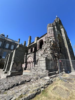 Palace of Holyroodhouse by null