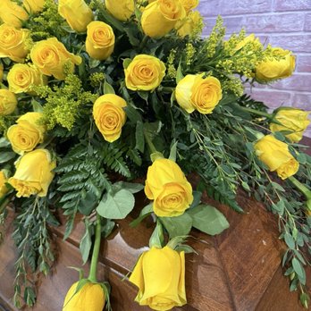 Flowers and More by Julia - Yellow roses - Florists Near Me - San Marcos, Texas Flowers and More by Julia - Yellow roses - Florists Near Me - San Marcos, Texas