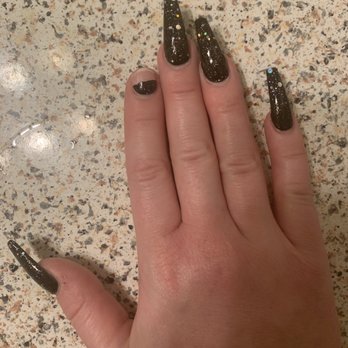 Papillon Lounge & Nails - One of the two broken nails that broke after 4 days. - Nail Salons Near Me - Brea, California Papillon Lounge & Nails - One of the two broken nails that broke after 4 days. - Nail Salons Near Me - Brea, California