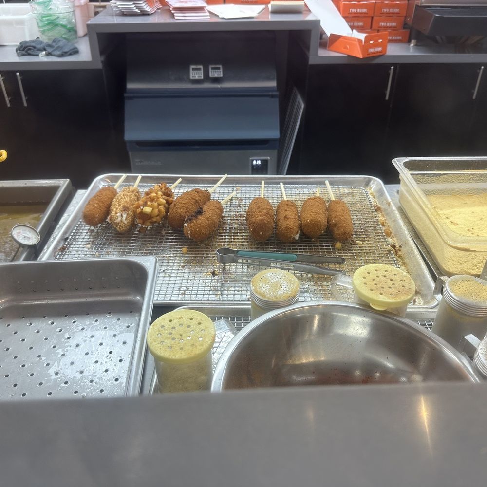 Two Hands Fresh Corn Dogs - Phoenix - I was watching them make other peoples corndogs pretty fascinating - Hot Dogs Near Me - Phoenix, Arizona Two Hands Fresh Corn Dogs - Phoenix - I was watching them make other peoples corndogs pretty fascinating - Hot Dogs Near Me - Phoenix, Arizona