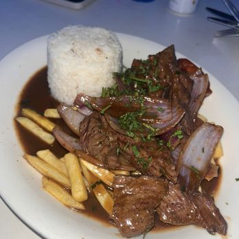 7 Tables on the Beach - Lomo saltado - Peruvian Near Me - Hollywood, Florida 7 Tables on the Beach - Lomo saltado - Peruvian Near Me - Hollywood, Florida