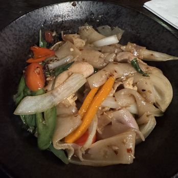 Same Same Thai - Pad Kee Mao Noodles - Wine Bars Near Me - Los Angeles, California