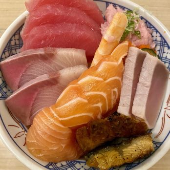 Fremont Bowl - Chirashi - Japanese Near Me - Seattle, Washington
