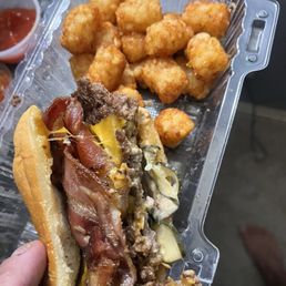 CLASSIC SMASH BURGER and tater tots CLASSIC SMASH BURGER and tater tots