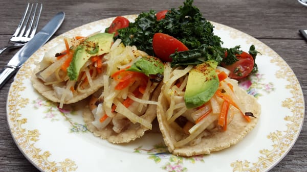 Maison Twenty Seven by null