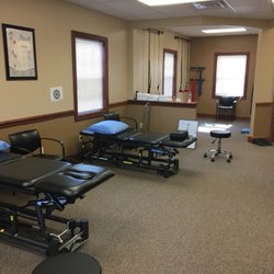 Elite Spine & Extremity Physical Therapy - Our clinic is meticulously laid out to provide one-on-one care for each and every patient.