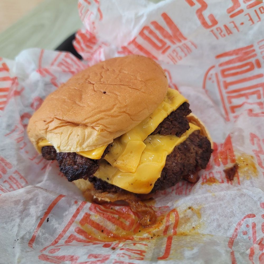 MotLee's - Triple patty Lonestar Burger - Fast Food Near Me - Macclenny, Florida