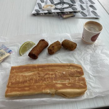 Islas Canarias Cuban Express - Quick breakfast - Desserts Near Me - Miami, Florida