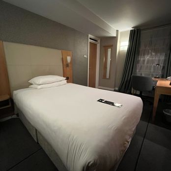 The Lensbury - Hotels Near Me - Teddington, XGL