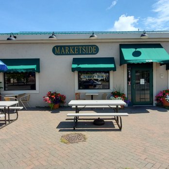 Marketside Restaurant - tables and umbrellas outside - Breakfast & Brunch Near Me - Niagara Falls, New York Marketside Restaurant - tables and umbrellas outside - Breakfast & Brunch Near Me - Niagara Falls, New York