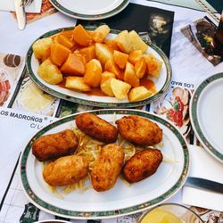 El Madroño - Croquettes (bottom) and patatas bravas (top)