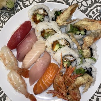 Izumi - Small sushi platter, ama ebi w heads, soft shell crab roll - Sushi Bars Near Me - Kirkland, Washington Izumi - Small sushi platter, ama ebi w heads, soft shell crab roll - Sushi Bars Near Me - Kirkland, Washington