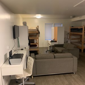 Icon 56 Photos 50 Reviews Apartments 6545 Trigo Rd 6530 Seville Rd Isla Vista Ca United States Phone Number