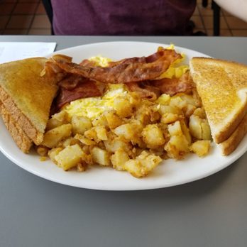 Ted's Luncheonette - Yummy bfast - Breakfast & Brunch Near Me - Largo, Florida