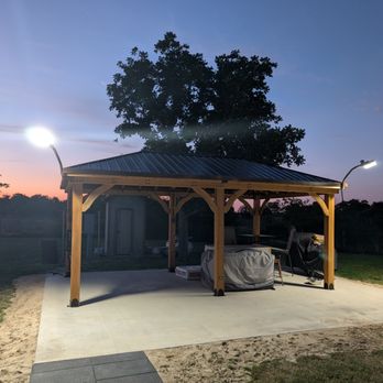 Bam Handyman - Barn lights at dusk - Handyman Near Me