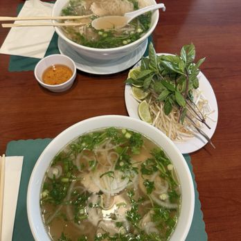 Saigon Noodle House - Chicken noodle soup (P8. Phở Gà) August special $12.99 - Vietnamese Near Me - Placentia, California