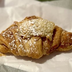 El Café - Guava croissant