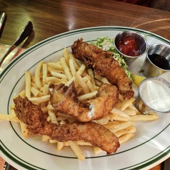 Union Bear Brewing - McKinney - UB Fish & Chips w/ sea salt skinny fries - Brewpubs Near Me - McKinney, Texas Union Bear Brewing - McKinney - UB Fish & Chips w/ sea salt skinny fries - Brewpubs Near Me - McKinney, Texas