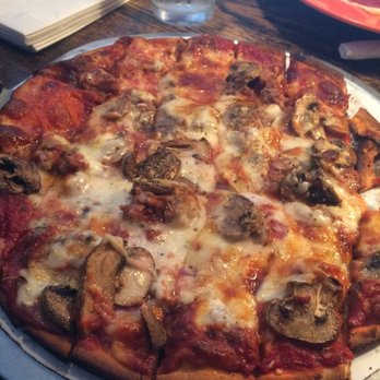 Mid Villa Pizza - Pizza Near Me - Palos Heights, Illinois