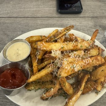 Southern Yankee Crafthouse - Truffle Fries - Cocktail Bars Near Me - Houston, Texas Southern Yankee Crafthouse - Truffle Fries - Cocktail Bars Near Me - Houston, Texas