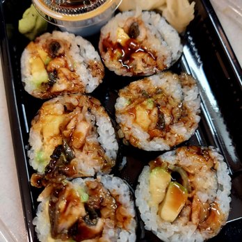 Sazanami - Eel avocado roll - Sushi Bars Near Me - Fort Lee, New Jersey