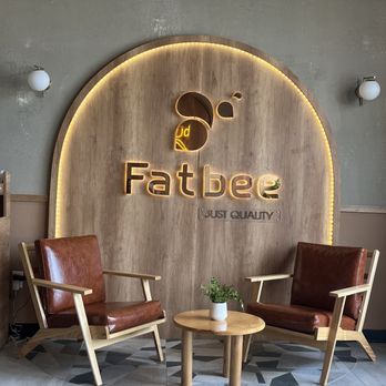 Fat Bee Cafe Shawnee - Cute lounge area - Desserts Near Me - Shawnee, Kansas Fat Bee Cafe Shawnee - Cute lounge area - Desserts Near Me - Shawnee, Kansas