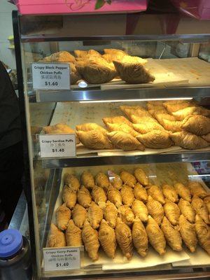 J2 Famous Crispy Curry Puff by null