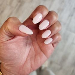 Gloss Nail Lounge - OPI Bubble Bath + Funny Bunny dip by Kent