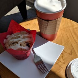 Groundhouse Coffee - London fog and lemon lavender muffin!