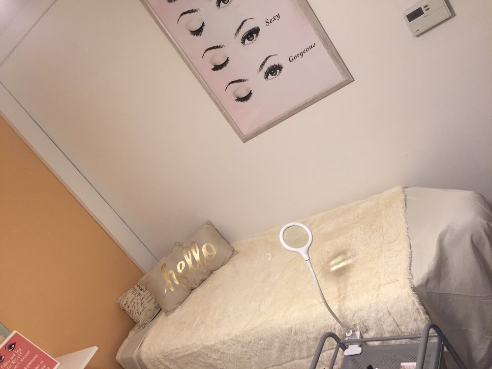 A-Symmetric Hair Salon Logo