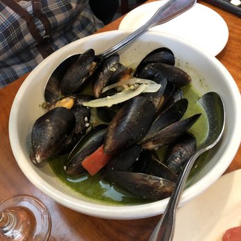 Piatanzi - Mussels in white wine and basil pesto sauce - Italian Near Me - Albuquerque, New Mexico