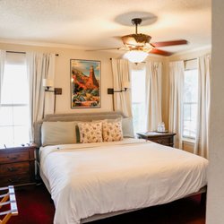 The Woodrow House Bed & Breakfast - Canyon Room