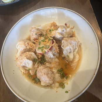 OMELI Kitchen - Omeli's Spicy Wonton - Vietnamese Near Me - Fullerton, California