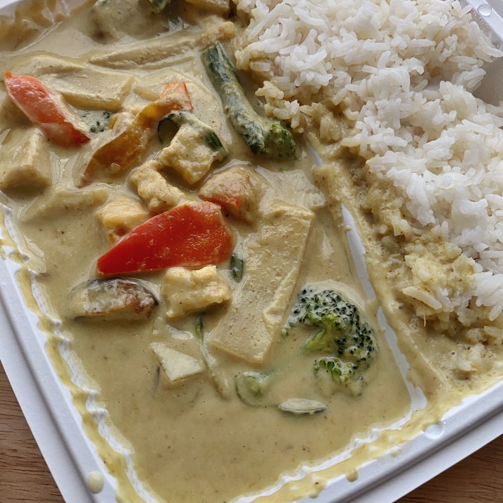 Chaiyo Thai Food Truck - Green Curry - Food Trucks Near Me - Eugene, Oregon